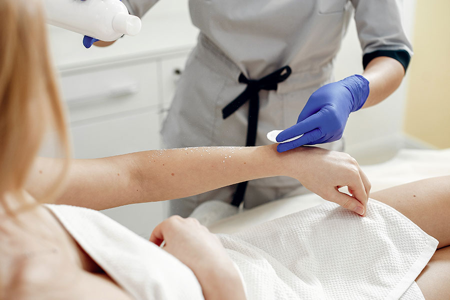 علائم و تشخیص سوختگی لیزر